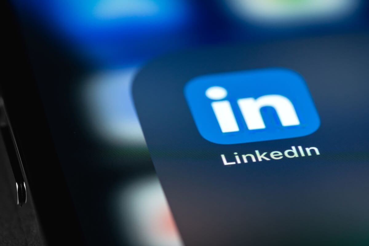 LinkedIn外贸获客实用技巧:精准触达全球客户的六大路径 LinkedIn外贸获客实用技巧:精准触达全球客户的六大路径
